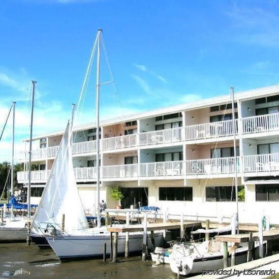 Cedar Cove Beach And Yacht Club Aparthotel Cedar Key Exteriör bild